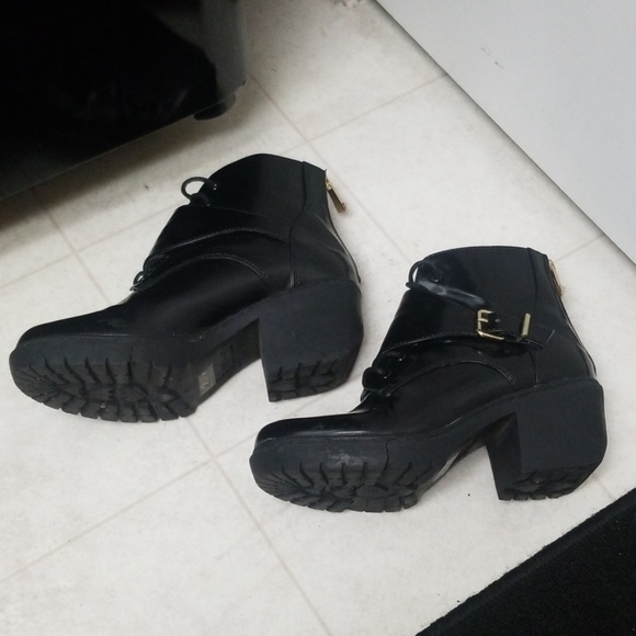 Chunky Black Ankle Boots by Report Signature - Picture 6 of 8